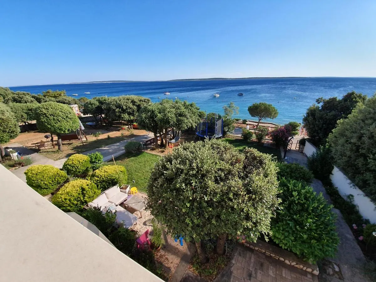 Family Apartments Iris 20M From The Beach, In Mandre