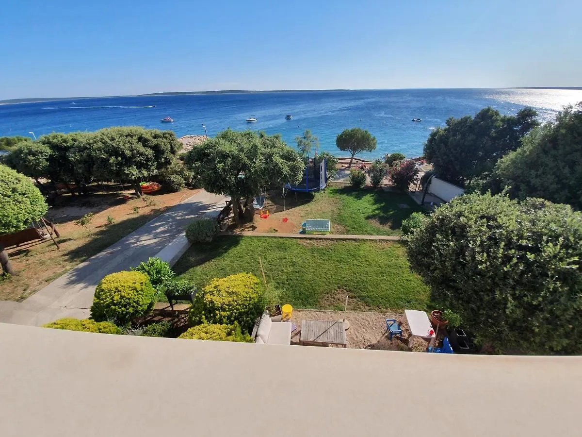 Family Apartments Iris 20M From The Beach, In Mandre